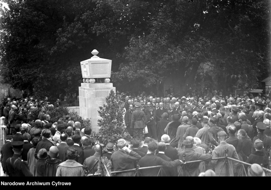 Dzień Wszystkich Świętych w Krakowie w latach 1925-1935