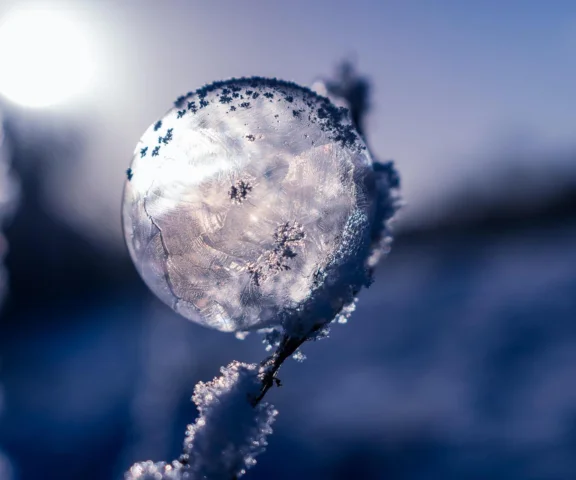 Nadciąga siarczysty mróz! IMGW ostrzega przed zamieciami śnieżnymi 