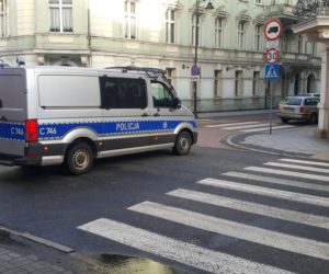 Wiatr zerwał elewację kamienicy przy ul. Pomorskiej w Bydgoszczy