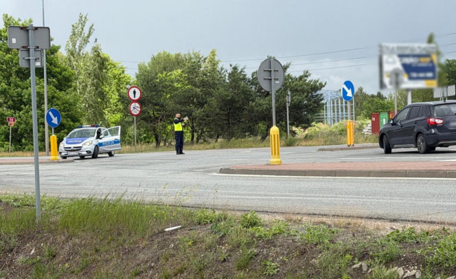 Motocyklista huknął w bariery na wiadukcie. 34-latek zginął na miejscu