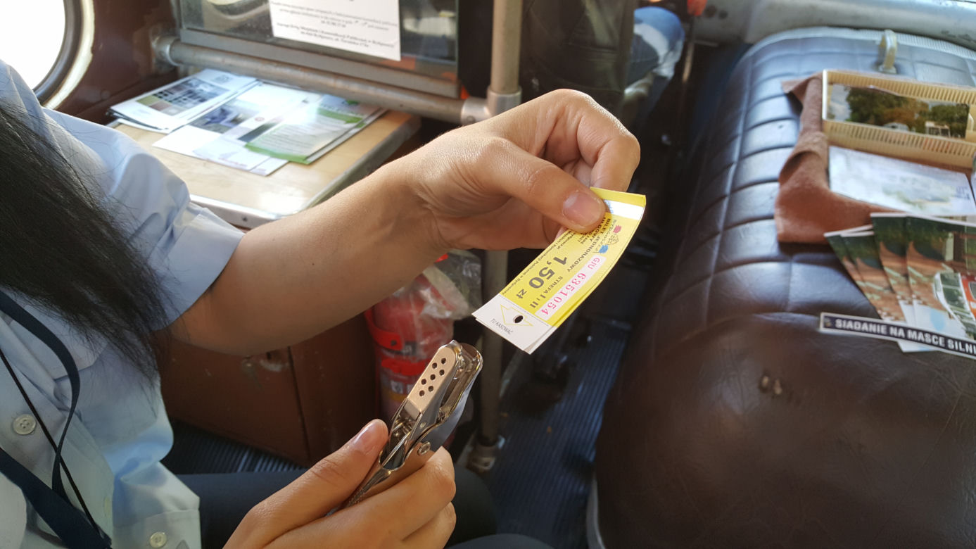Zabytkowym autobusem przez Bydgoszcz [ZDJĘCIA]
