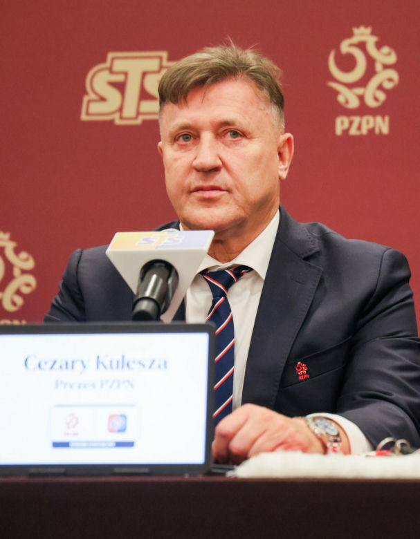Cezary Kulesza i jego nowa fryzura