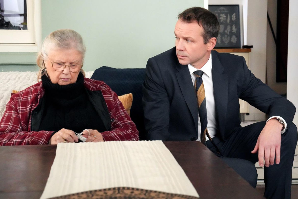Barwy szczęścia, odcinek 3155. Amelia (Stanisława Celińska), Bruno (Lesław Żurek)