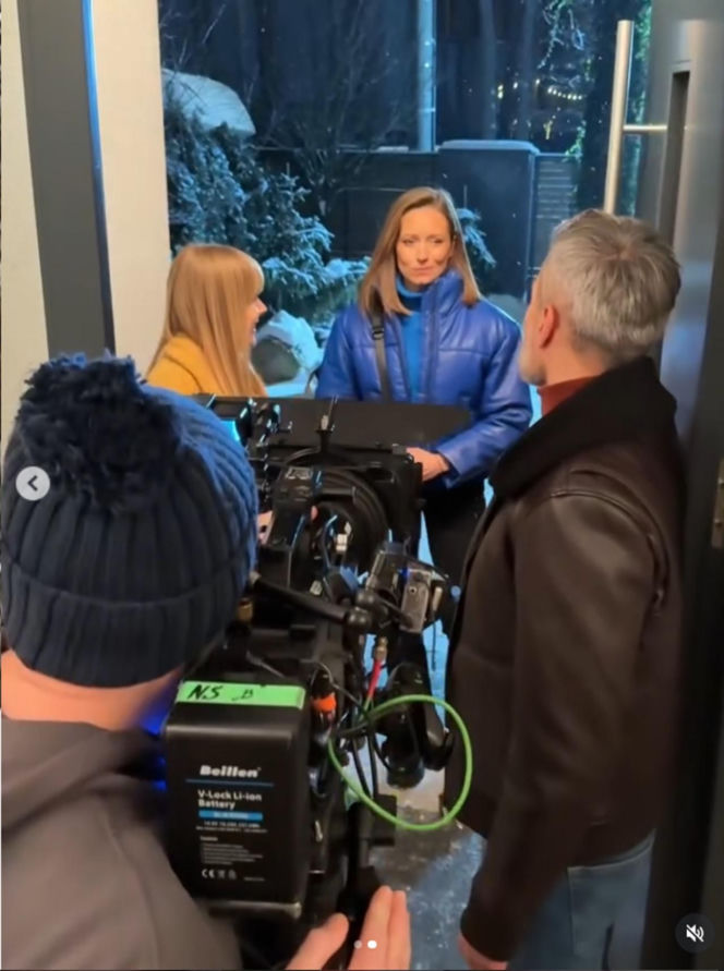 Na sygnale na planie. Sonia (Natalia Rewińska), Benio (Hubert Jarczak), Basia (Anna Wysocka-Jaworska)