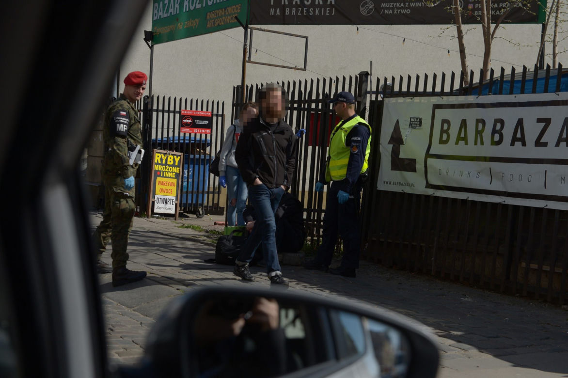 Wojsko opanowuje Warszawę