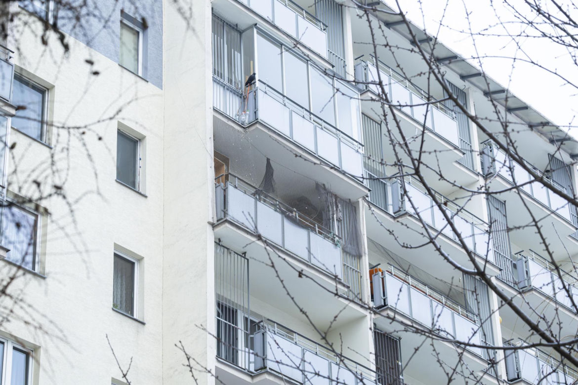 Śmieci, smród i strach na Gocławiu. Sąsiad zbieracz terroryzuje mieszkańców. "On potrzebuje pomocy"