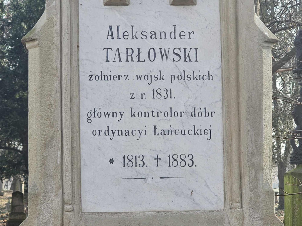  Co pisano na nagrobkach w minionych wiekach?