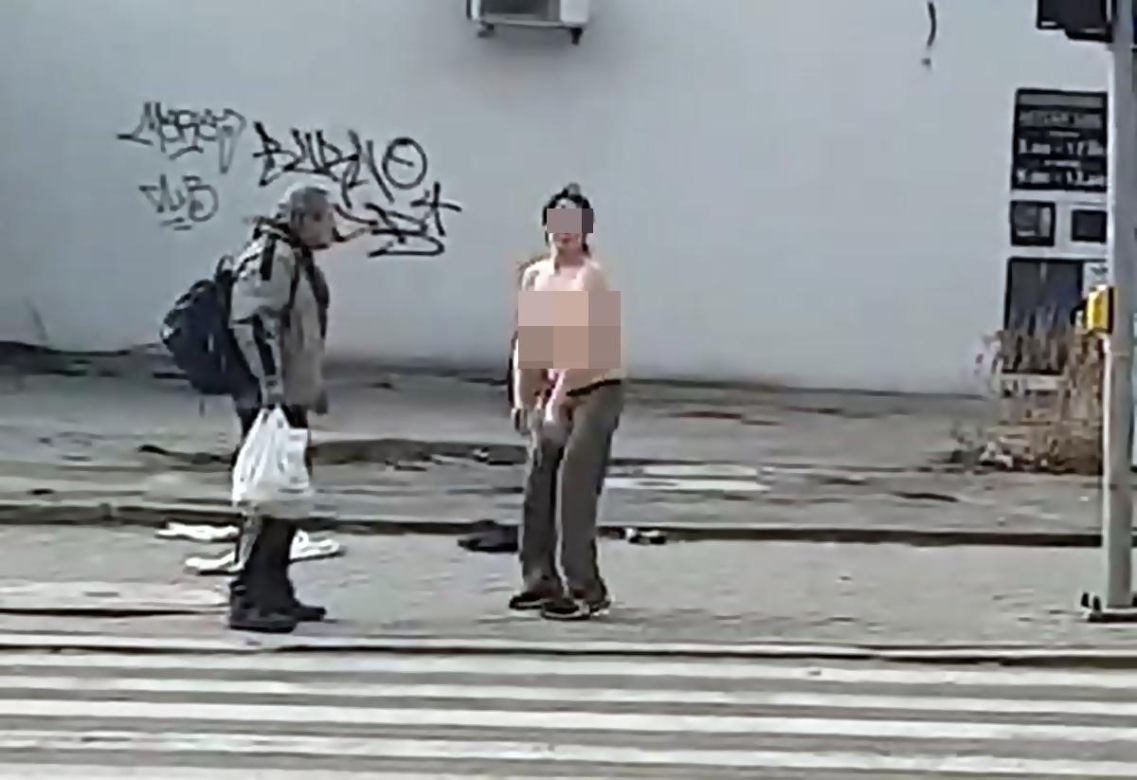 Awantura w centrum Opola z rozebrana kobietą