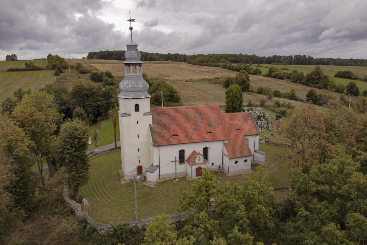 Nie żyje ksiądz z miejscowości Pomocne. Co się stało na plebanii? 
