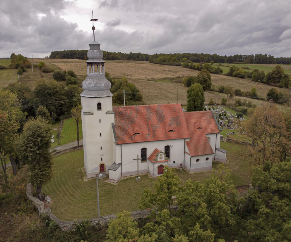 Nie żyje ksiądz z miejscowości Pomocne. Co się stało na plebanii? 