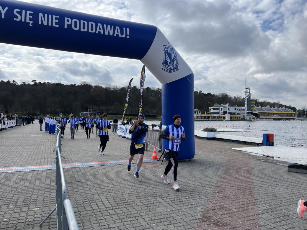 Kibolska Dycha 2024. Wyjątkowy bieg kibiców Lecha Poznań