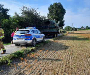 Motocyklem...staranował kombajn! Spod kolosa wyszedł o własnych siłach!