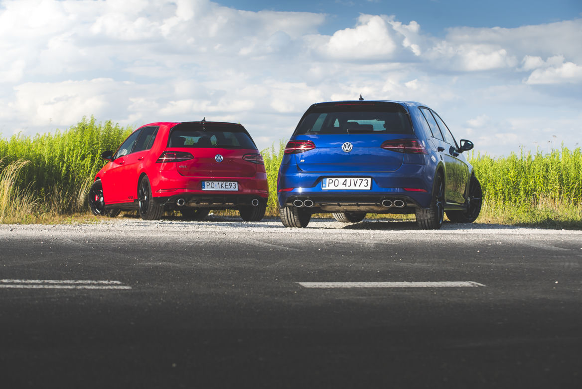 Volkswagen Golf GTI TCR 5D 2.0 TSI 290 KM DSG7 vs. Volkswagen Golf R 5D 2.0 TSI 300 KM DSG7 4Motion