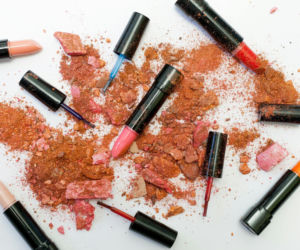 Świąteczne rytuały pielęgnacyjne: jak przygotować skórę na zimę z kosmetykami Douglas