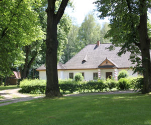 To sławny dwór w Małopolsce. Skrywa mrożącą krew w żyłach tajemnicę