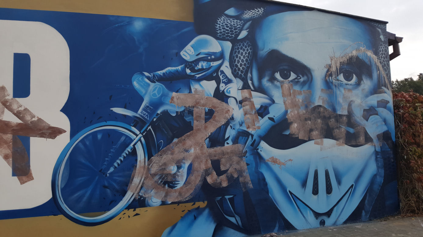 Ktoś zniszczył mural Tomasza Golloba w Bydgoszczy