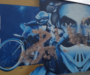Ktoś zniszczył mural Tomasza Golloba w Bydgoszczy