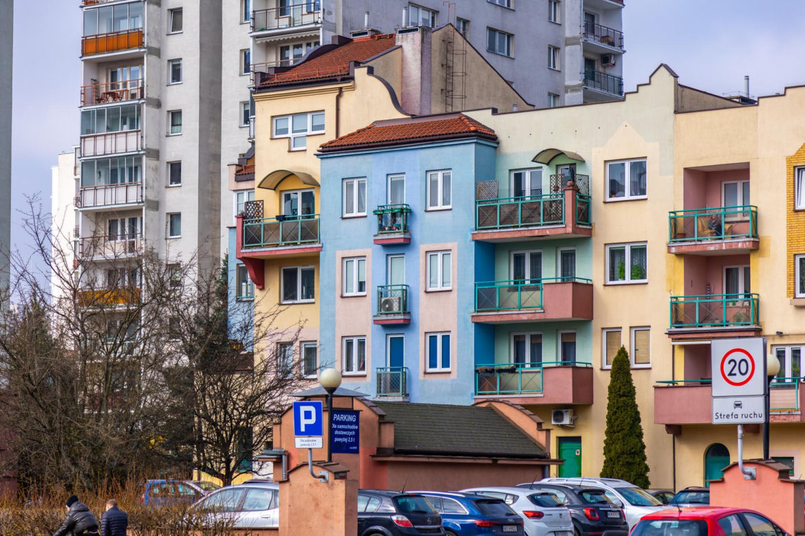 Pasteloza na warszawskich blokach - zobacz zdjęcia jaskrawych przykładów