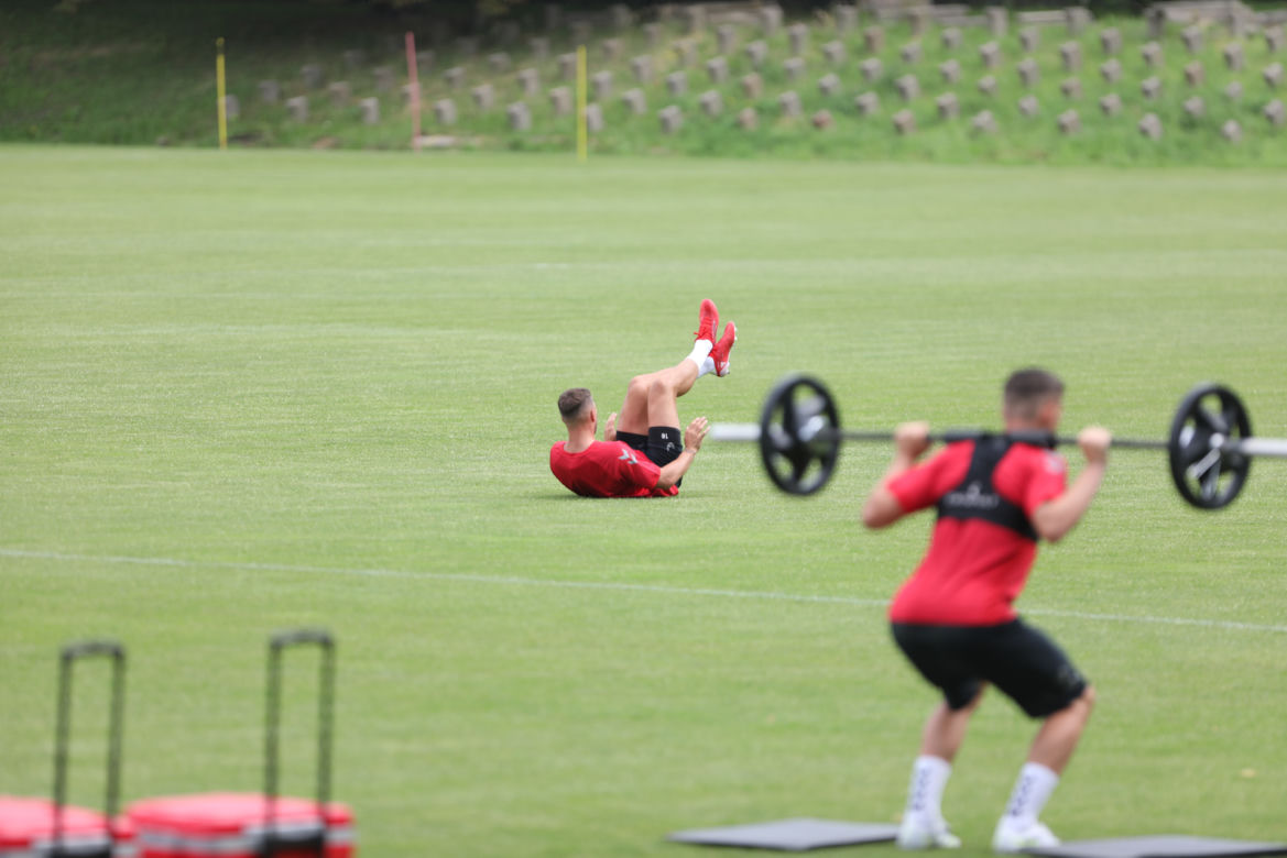 Łukasz Podolski już czaruje w Zabrzu. Tak wyglądał pierwszy trening gwiazdy w Górniku.