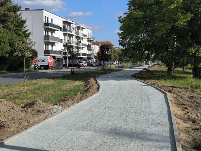 Budowa ścieżki rowerowej na leszczyńskim Gronowie
