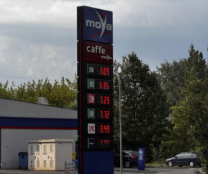 W środę po północy kierowców przywitały nowe, znacznie wyższe ceny paliw
