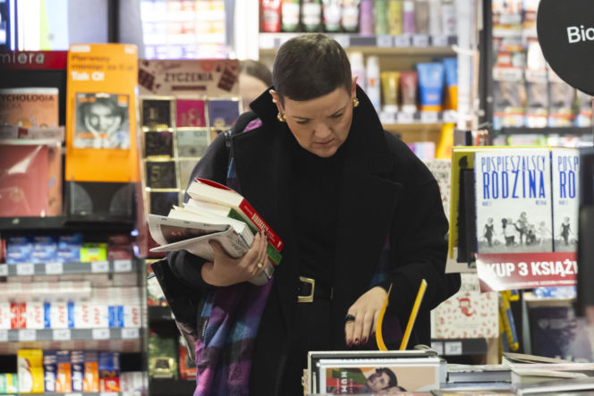 Minister kultury ruszyła na świąteczne zakupy