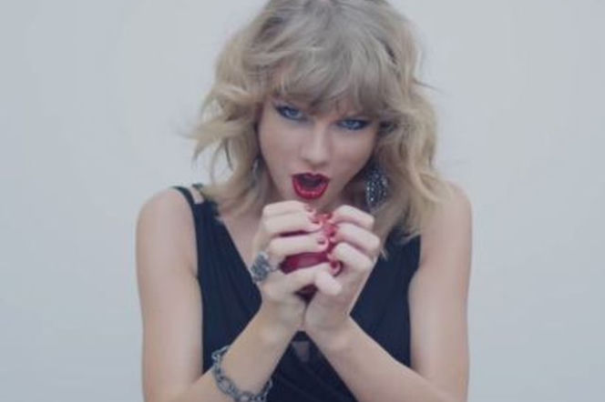 Taylor Swift kadr z teledysku do Blank Space