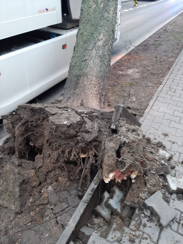 TIR utknął na ulicy Nowy Świat w Tarnowie