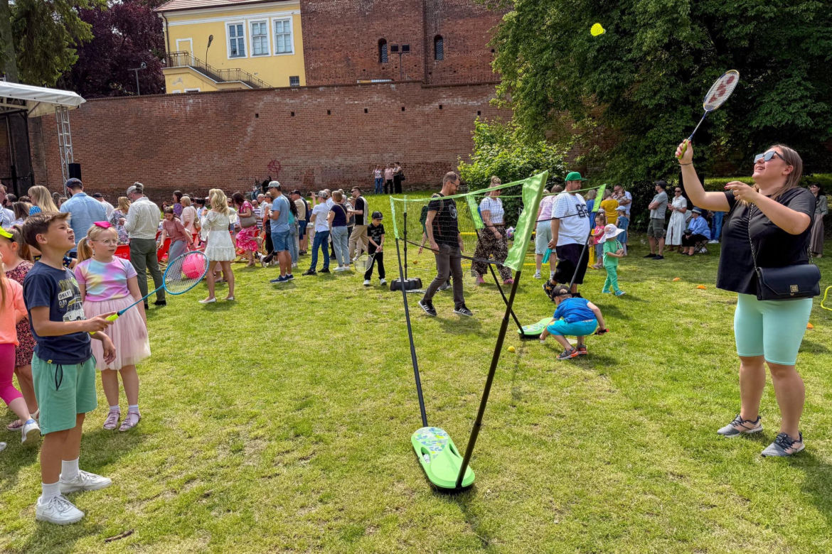   Tłumy na Starym Mieście w Olsztynie. Tak mieszkańcy świętowali Dzień Dziecka