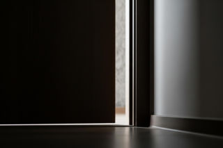 Lębork: Zabarykadowany mężczyzna. Co dzieje się z kobietą w mieszkaniu?