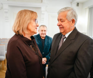 Złoty Gody par małżeńskich w Siedlcach - wręczenie pamiątkowych medali