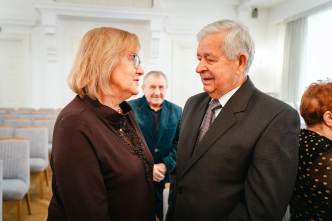 Złoty Gody par małżeńskich w Siedlcach - wręczenie pamiątkowych medali