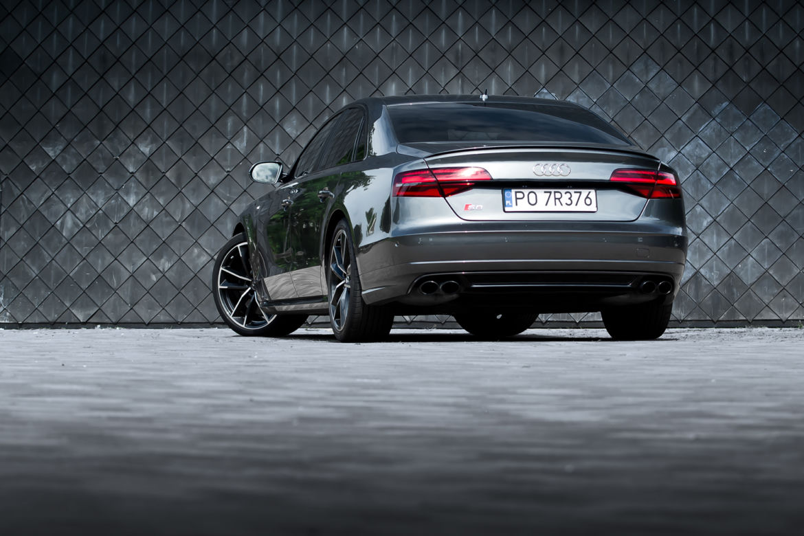 Audi S8 plus 4.0 V8 TFSI quattro