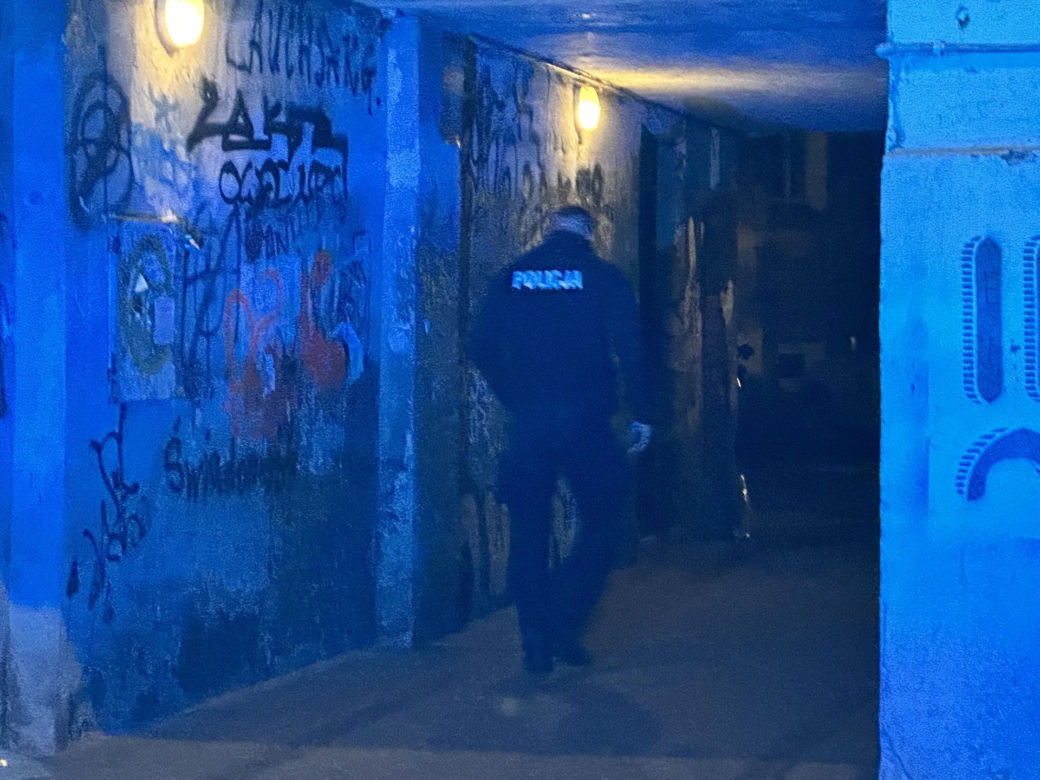 Brutalny atak na Pradze. Uderzył kobietę młotkiem w głowę