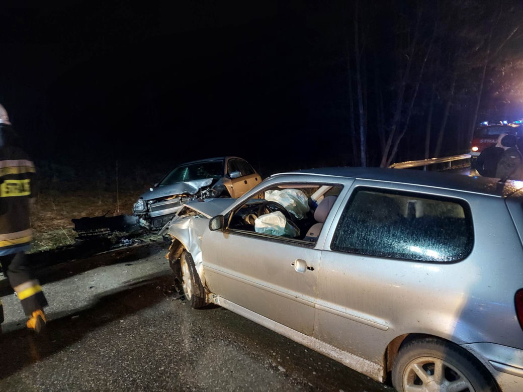 Groźny wypadek w Rudzie! Są osoby poszkodowane, droga jest zablokowana