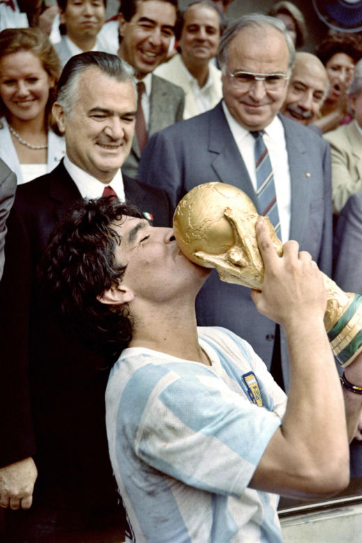 Diego Maradona junior "Dałbym wszystko abym mógł być z ojcem"