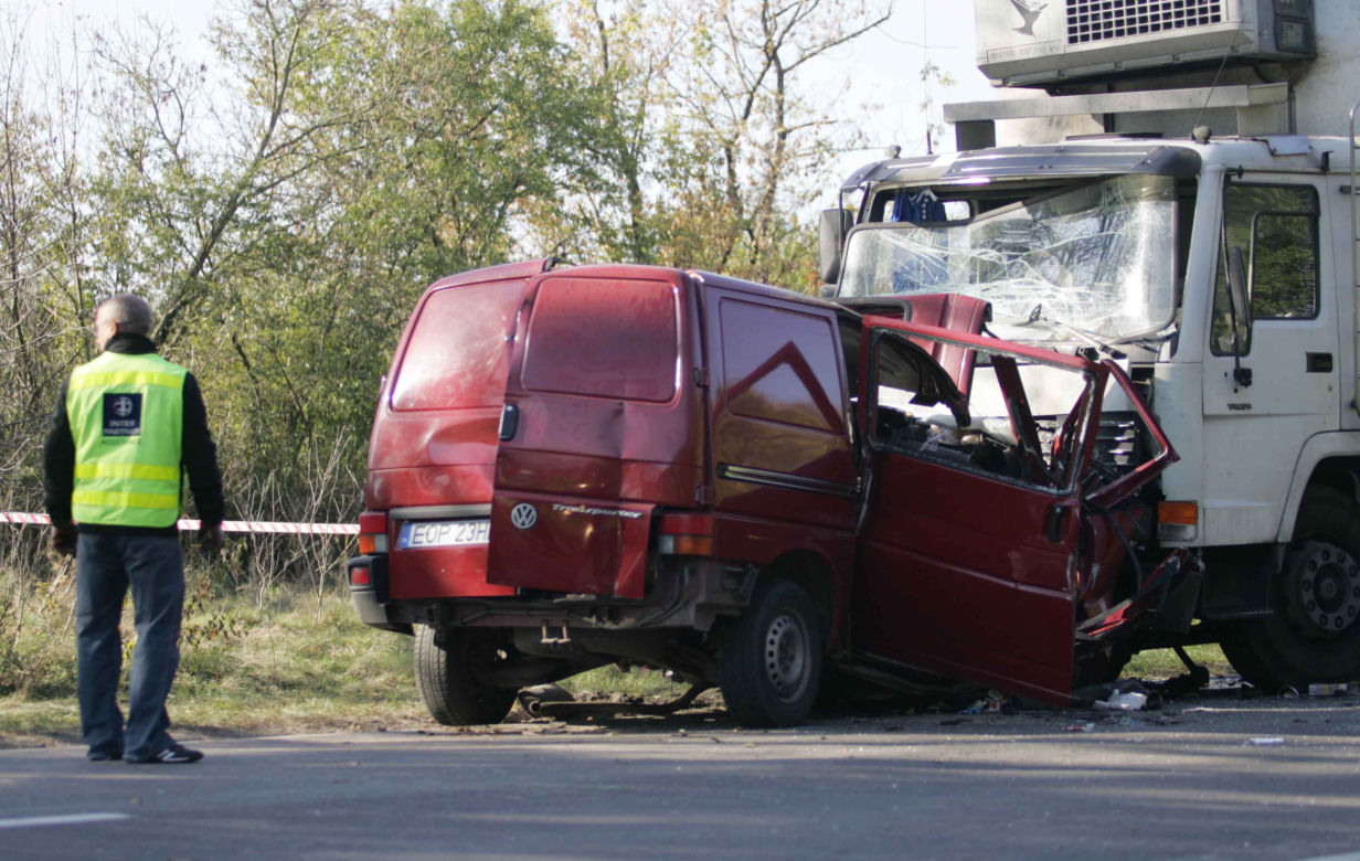 Wypadek pod Nowym miastem - wraki aut