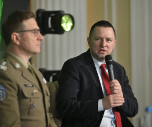 Konferencja Portalu Obronnego „Odporność cyfrowa i informacyjna Polski. Wyzwania w dobie wojny hybrydowej. Drugi panel