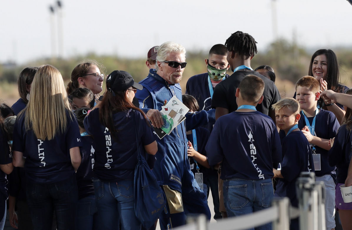 Miliarder Richard Branson poleciał w kosmos 