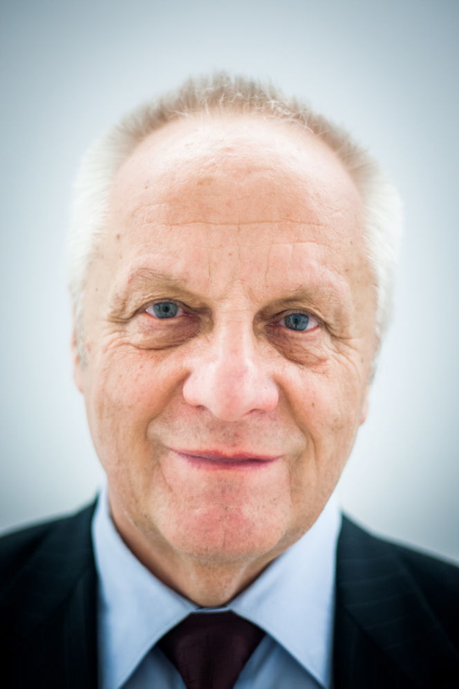 STEFAN NIESIOŁOWSKI 