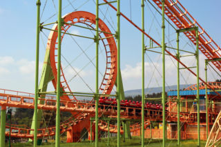 Pokonał raka, uciekł z pożaru, spadł z roller coastera! Kim była ofiara?