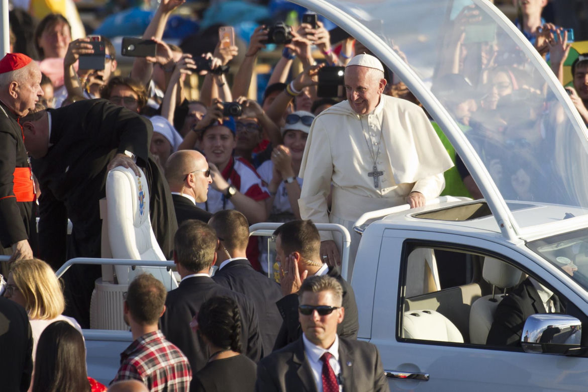 W Krakowie papież Franciszek podróżował tramwajem. Bydgoska Pesa jeździ do dziś 