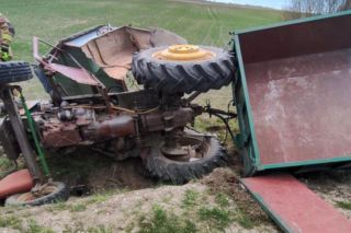 Zderzenie busa z traktorem w gminie Wojsławice. Do akcji wkroczył śmigłowiec ratunkowy