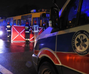 Śmiertelny wypadek na Rembielińskiej. Kobieta zginęła pod kołami tramwaju