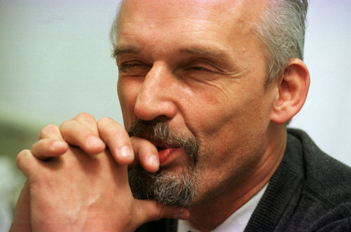 Janusz Korwin-Mikke skończył 80 lat. Tak się zmieniał