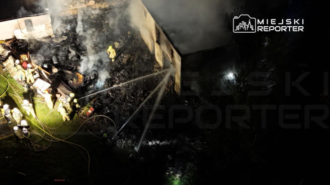 Pożar budynków pod Warszawą