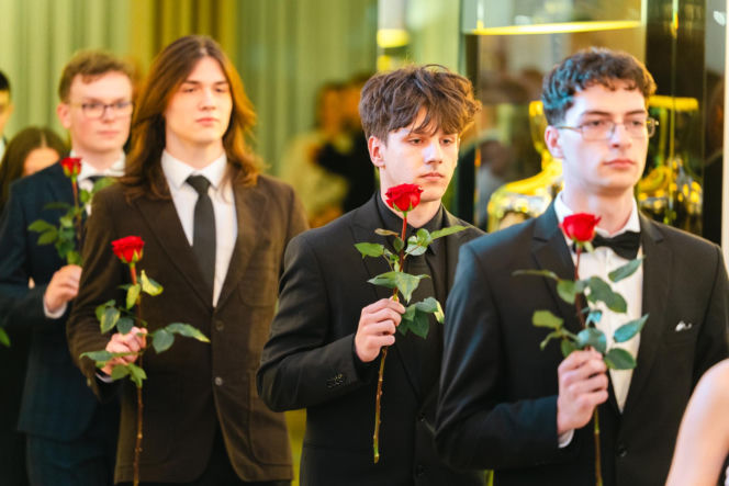 Studniówka 2026 młodzieży z IV LO im. Hetmana Stanisława Żółkiewskiego w Siedlcach