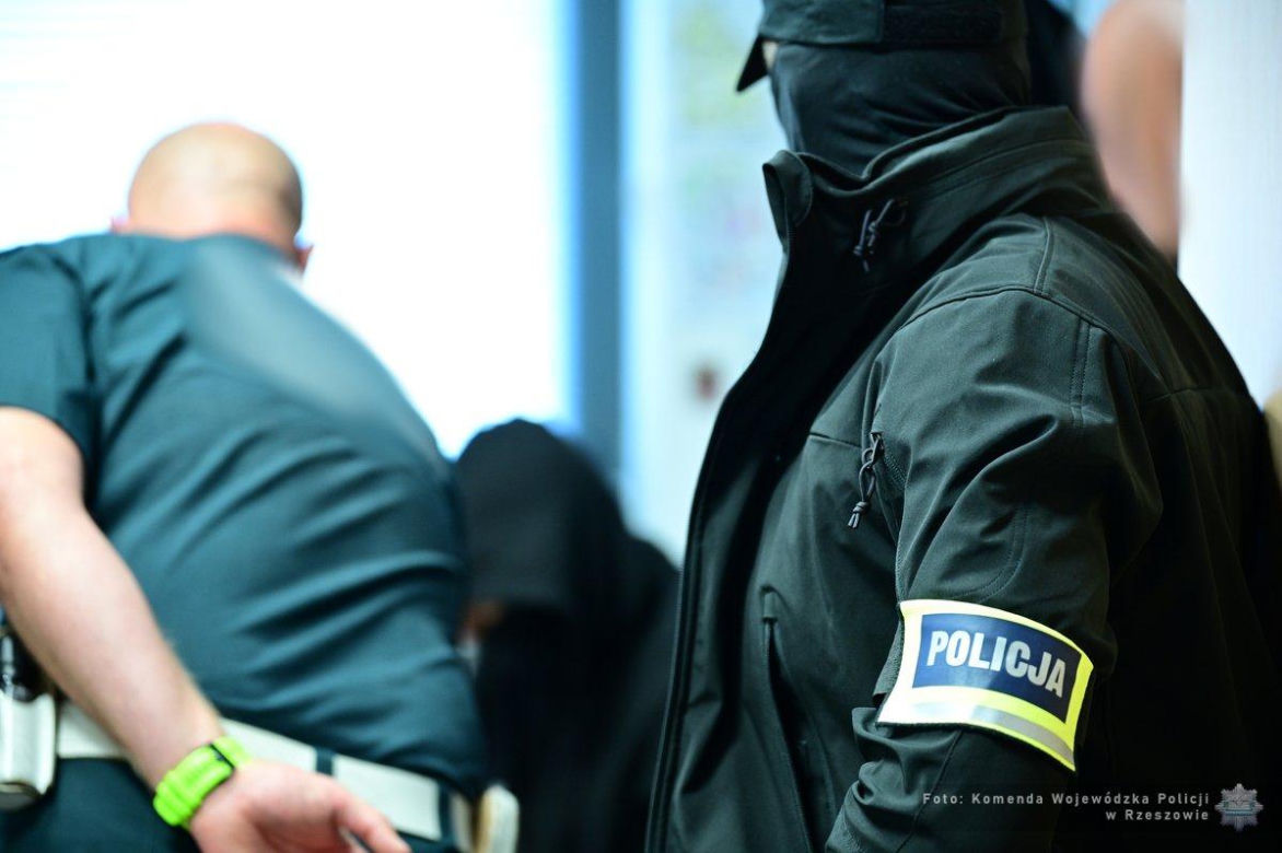 Afera korupcyjna na Podkarpaciu. Inspektor brał łapówki od ukraińskich kierowców
