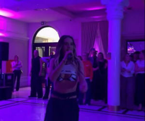 Blanka wpadła na studniówkę. W takim stroju wystąpiła. Odpowiednio do okazji?