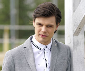 Barwy szczęścia, odcinek 2156: Szokujące wyznanie Kacpra w reality show. Dostanie się Madzi i jego matce